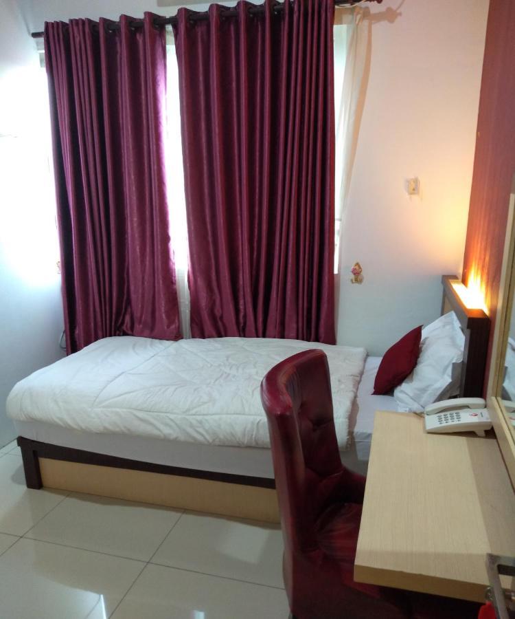 D&d Guest House&cafe Syariah Hotel Medan